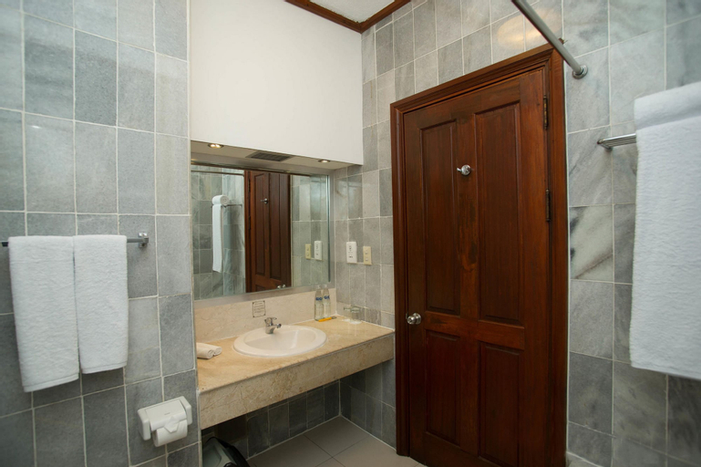Bathroom 3
