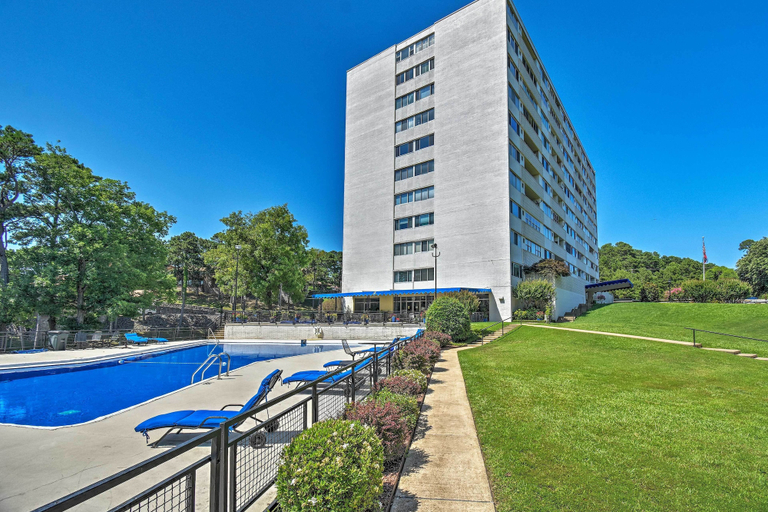 Exterior & Views 2, Pool & Views: 'seventh Heaven' Hot Springs Condo, Garland
