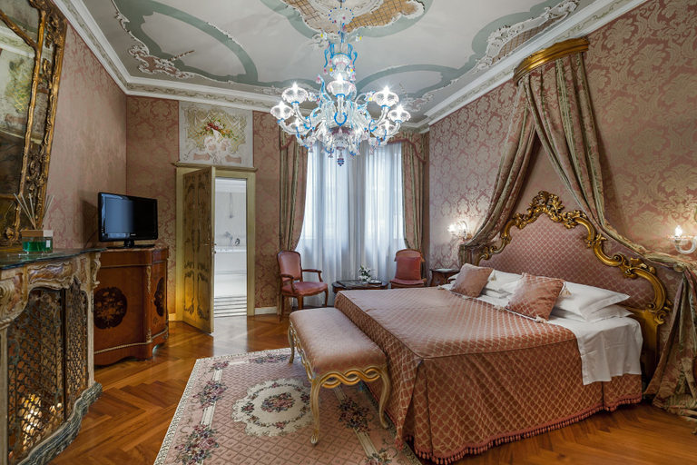 Bedroom 3, Hotel Antico Doge, Venezia