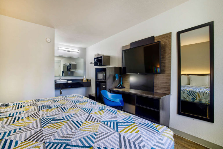 Bedroom 11