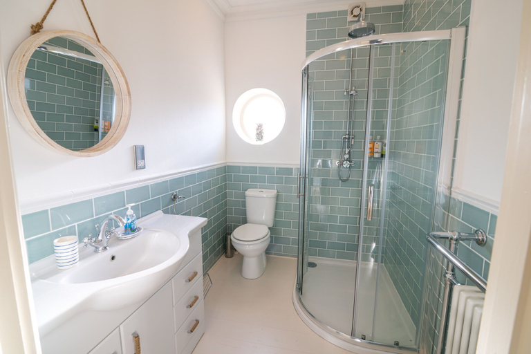 Bathroom 4, Belle Vue, Cambridgeshire