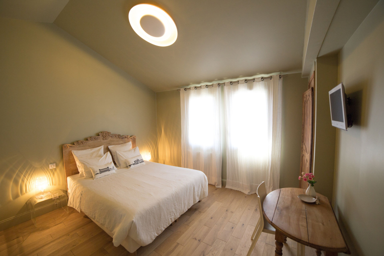 Bedroom 3, Chambre d'Hôtes Arima, Pyrénées-Atlantiques