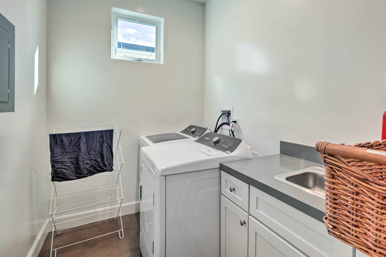 Others 5, Stunning Getaway < 1 Mi to Grover Beach!, San Luis Obispo