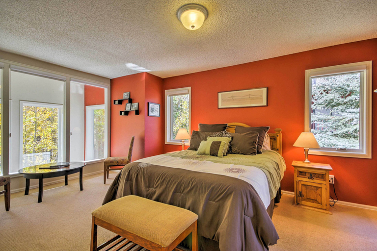 Bedroom 2, < 1 Mi to Dtwn: Creekside Frisco Home w/ Fire Pit, Summit