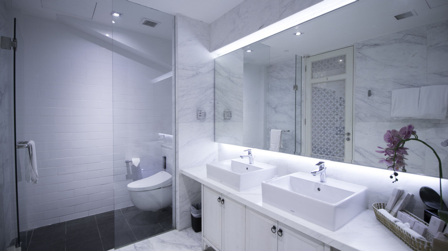 Bathroom 5