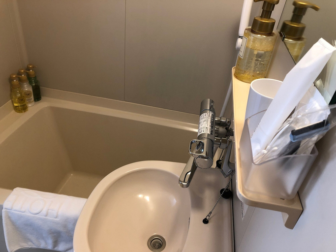 Bathroom 4, Hotel New White House, Rumoi