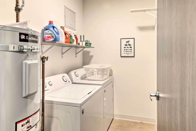 Bathroom 2, Cozy Bozeman Condo w/ Proximity to Downtown!, Gallatin