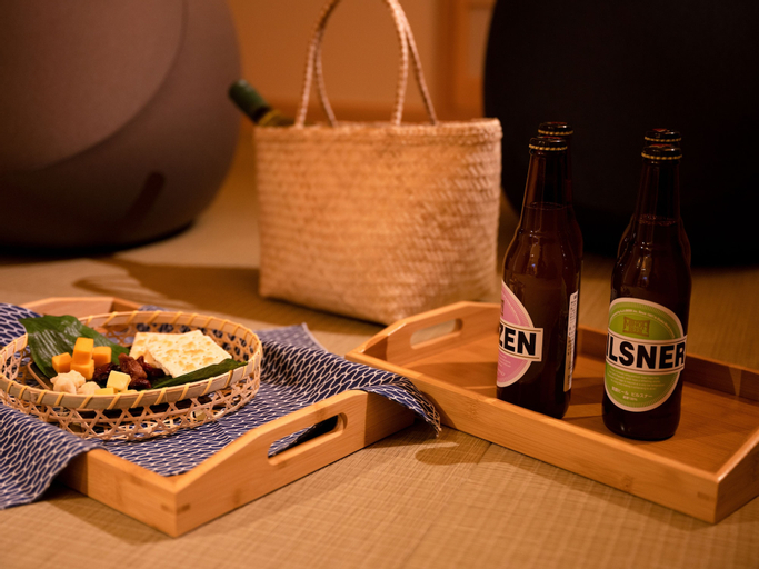 Food & Drinks 25