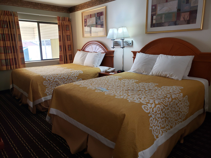 Bedroom 3, Days Inn by Wyndham Portage/Cascade Mountain area, Columbia