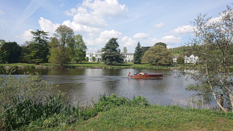 Property grounds 2, Charming 17th Century 2-bed Cottage in Medmenham, Buckinghamshire