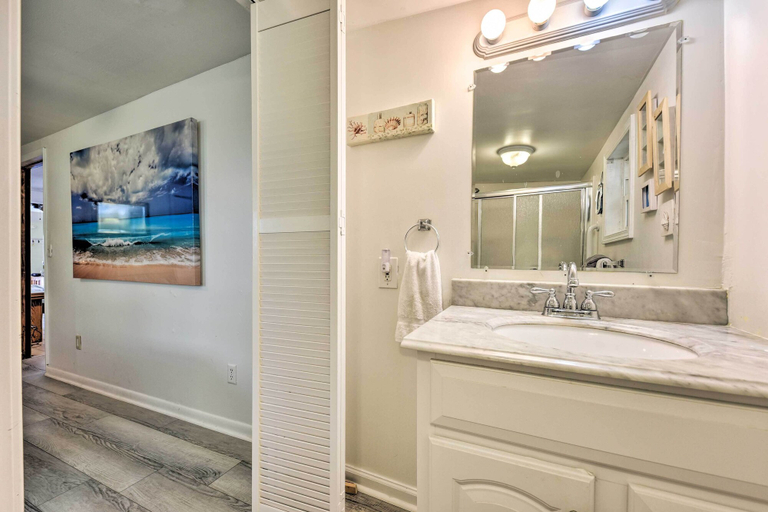 Bathroom 3, Oceanfront Amelia Island Cottage Near State Park!, Nassau