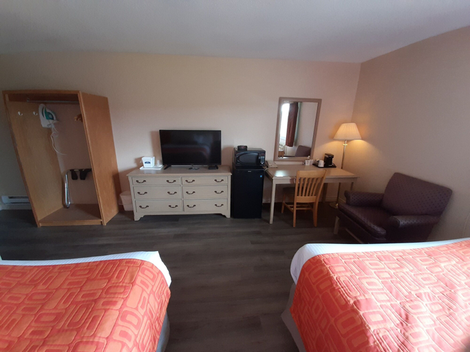 Bedroom 3, Howard Johnson by Wyndham Woodstock NB, Carleton
