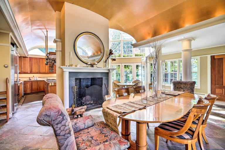 Others 1, Lovely Brookfield Home with Private Deck and Views, Orange