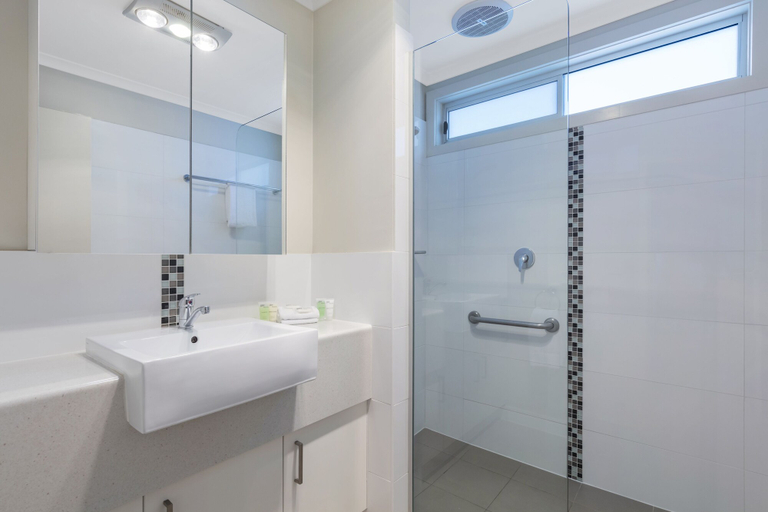 Bathroom 5, RACV Cobram Resort, Moira - West