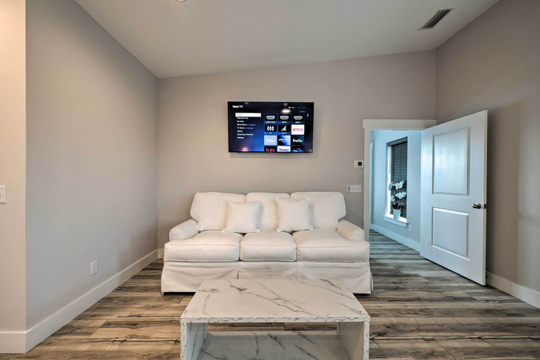 Others 5, Coastal Getaway w/ Rooftop Terrace & Sunset View!, Walton