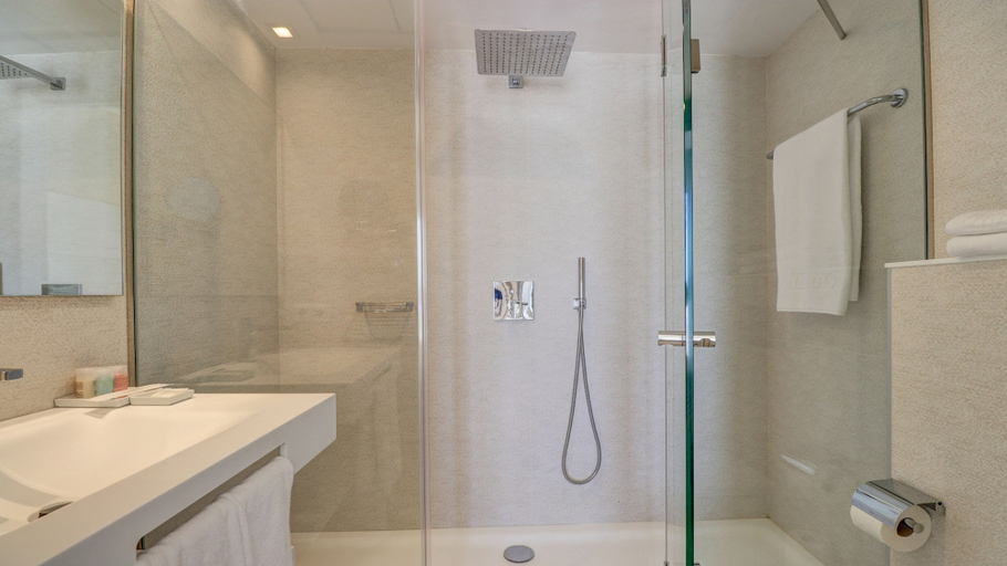 Bathroom 5, Hotel Illa D'Or, Baleares