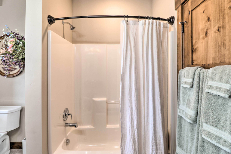 Bathroom 4, Cozy Columbia Falls Condo with Private Balcony!, Flathead