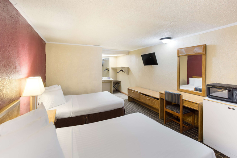Bedroom 5, Knights Inn Ashland, Boyd