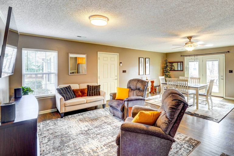 Others 1, Browns Summit Vacation Rental with Fire Pit!, Guilford