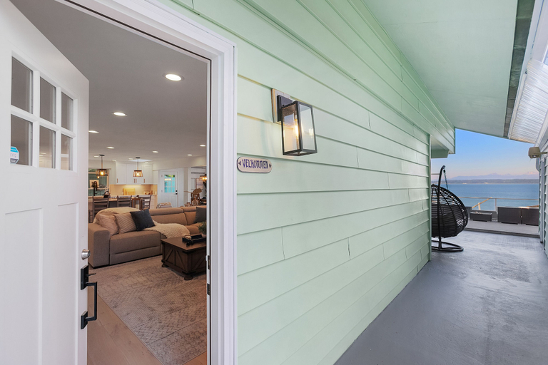 Others 5, Views Seclusion & Cozy Island Comfort, Island