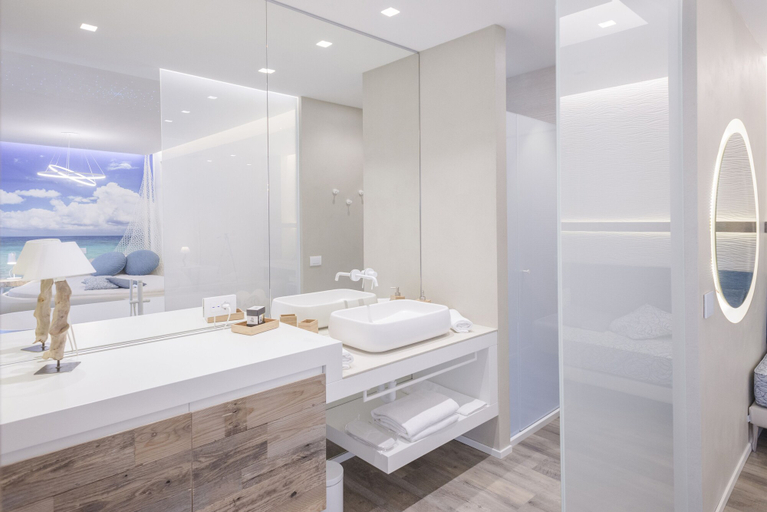 Bathroom 5, Hotel Liberty Beach, Rimini