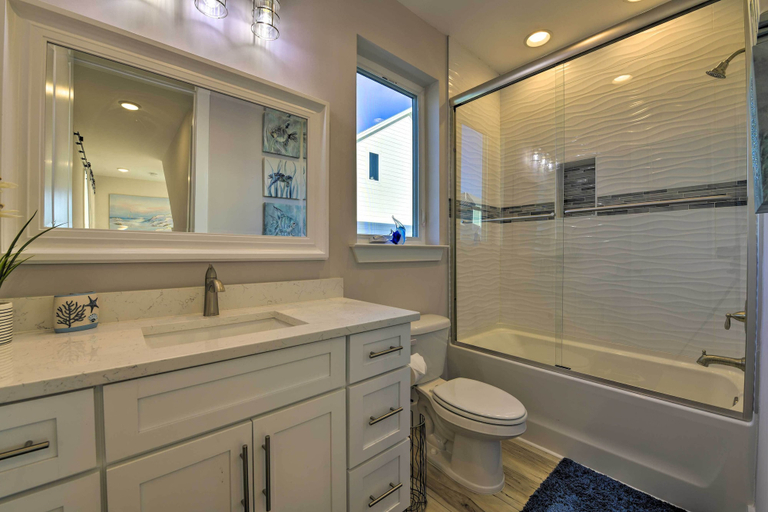 Bathroom 3, Coastal Getaway w/ Rooftop Terrace & Sunset View!, Walton