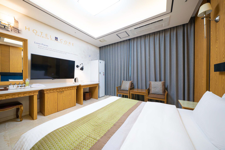 Bedroom 6