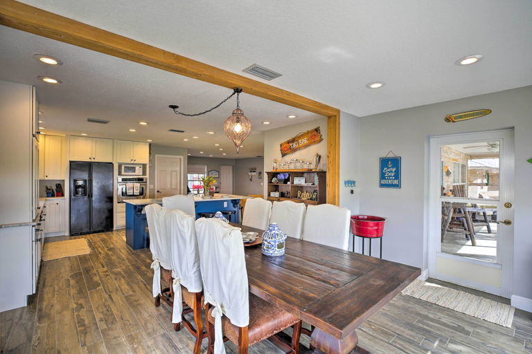 Food & Drinks, Waterfront Lake Placid Home w/ Dock & Fire Pit, Highlands