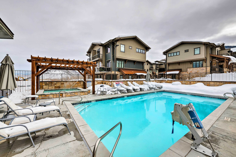 Sport & Beauty, Luxe Canyons Condo w/ Golf Course Views!, Summit