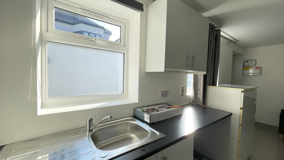 4, Immaculate 1-bed Studio in London, London