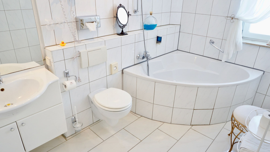 Bathroom 5, Hotel Alpha, Region Hannover