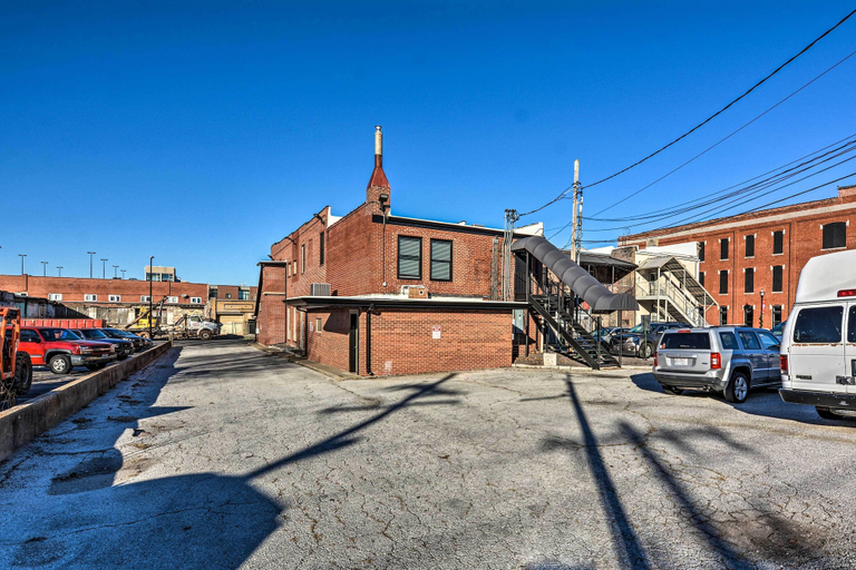 Exterior & Views 2, Sleek, Modern Loft in Downtown Springfield!, Greene