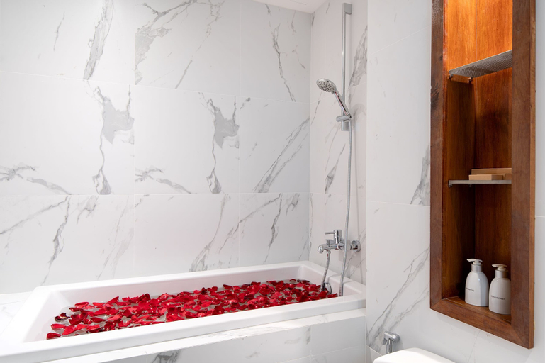 Bathroom 4