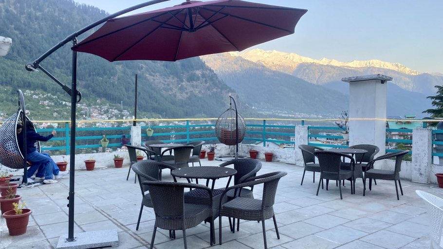 Food & Drinks 4, Hotel Meadows, Kullu