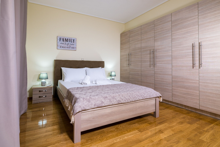 Bedroom 3, Thresh Apartments Airport by Airstay, Attica