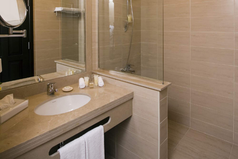 Bathroom 5, JAZ Makadina, Safaja