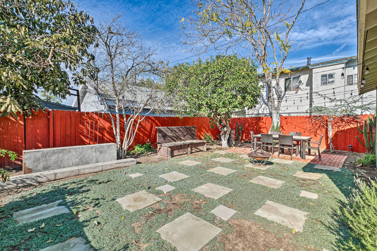 Others 5, Long Beach Apt w/ Patio ~ 3 Mi to Beaches!, Los Angeles