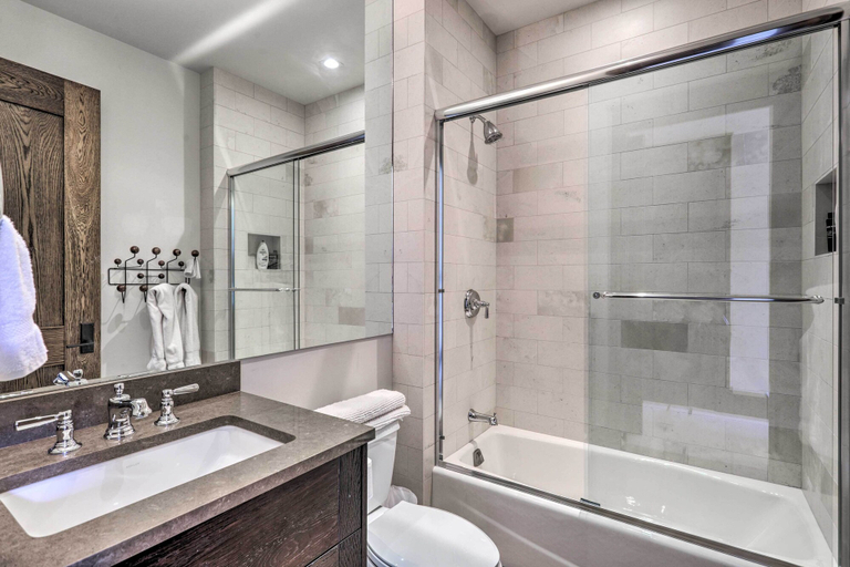 Bathroom 4, Luxurious Ski-in/ski-out Telluride Penthouse!, San Miguel