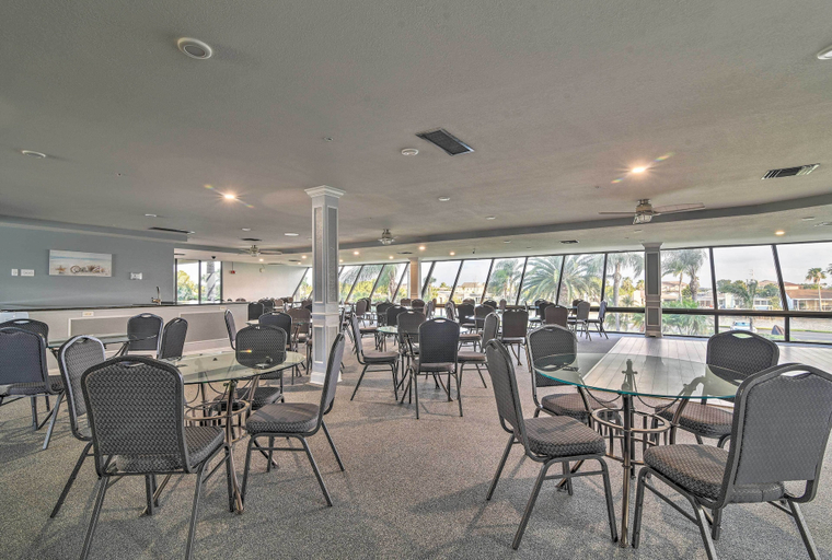 Food & Drinks, Gulf-View Hudson Condo in Waterfront Resort!, Pasco
