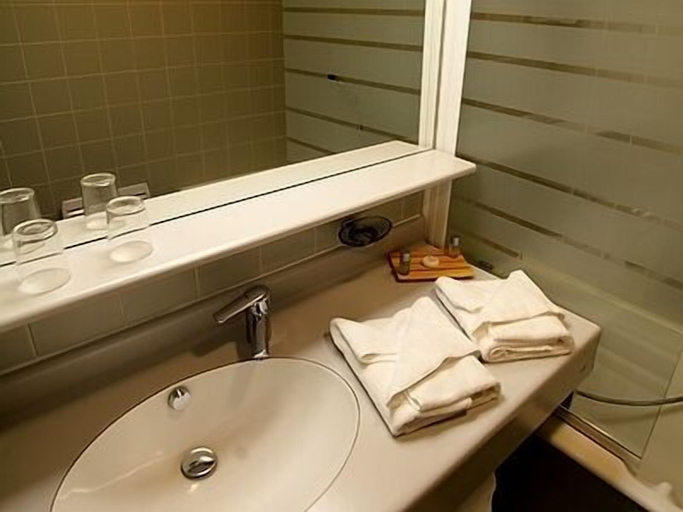 Bathroom, Le moulin de Mombreux, Pas-de-Calais