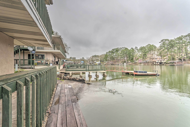 Exterior & Views 2, Hot Springs Condo w/ Lake Access & Boat Dock!, Garland
