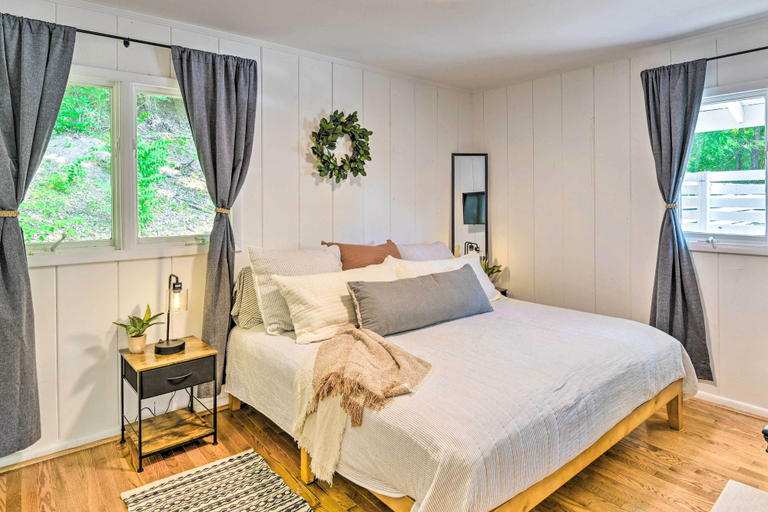 Bedroom 3, Stylish Franklin Cabin on 6 Private Acres!, Williamson