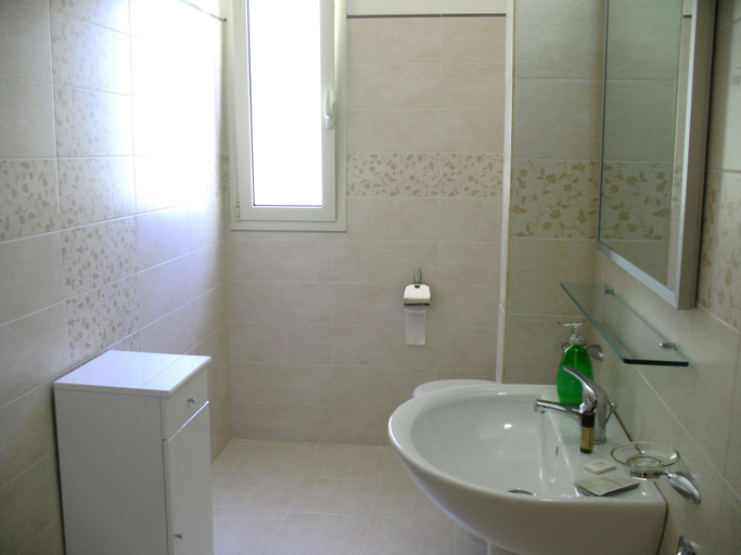 Bathroom 4, Residence Maresol, Foggia