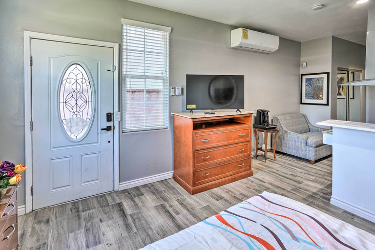 Bedroom 2, Anaheim Studio ~ 6 Mi to Disneyland!, Orange