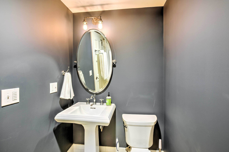 Bathroom 4, Pet-Friendly House w/ Deck - 10 Mi to Stowe Mtn!, Lamoille