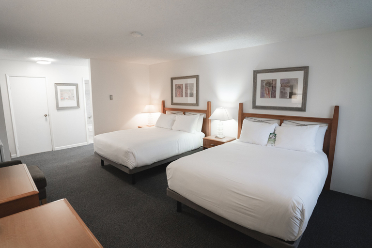 Bedroom 3, Robin Hood Inn & Suites, Capital