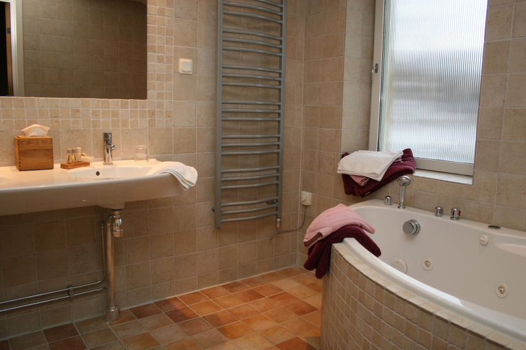 Bathroom 4, Nynäsgården Hotell & Konferens, Nynäshamn