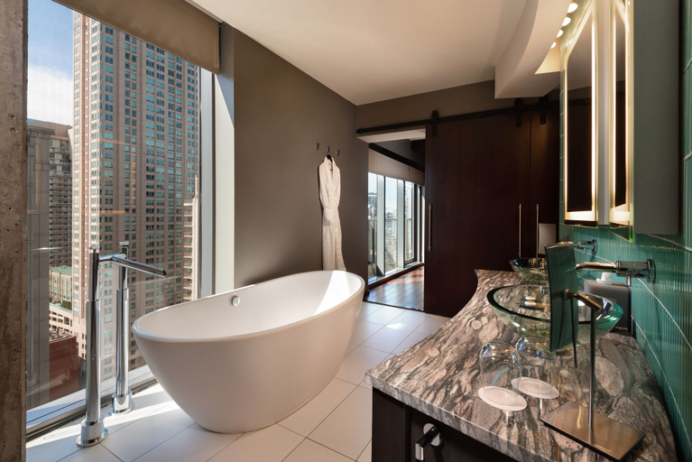 Bathroom 4, Eurostars Magnificent Mile, Cook