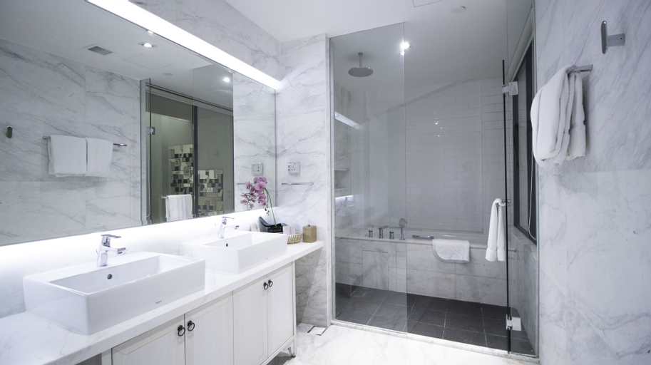 Bathroom 4