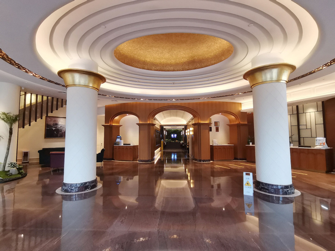 Public Area 23